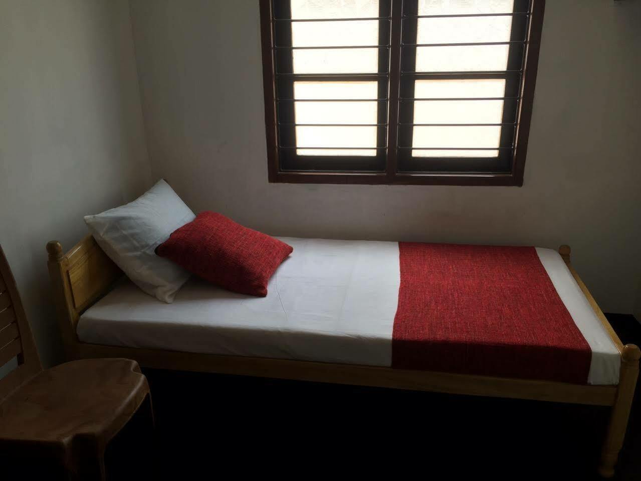 Yaarl Holiday Inn Jaffna Luaran gambar